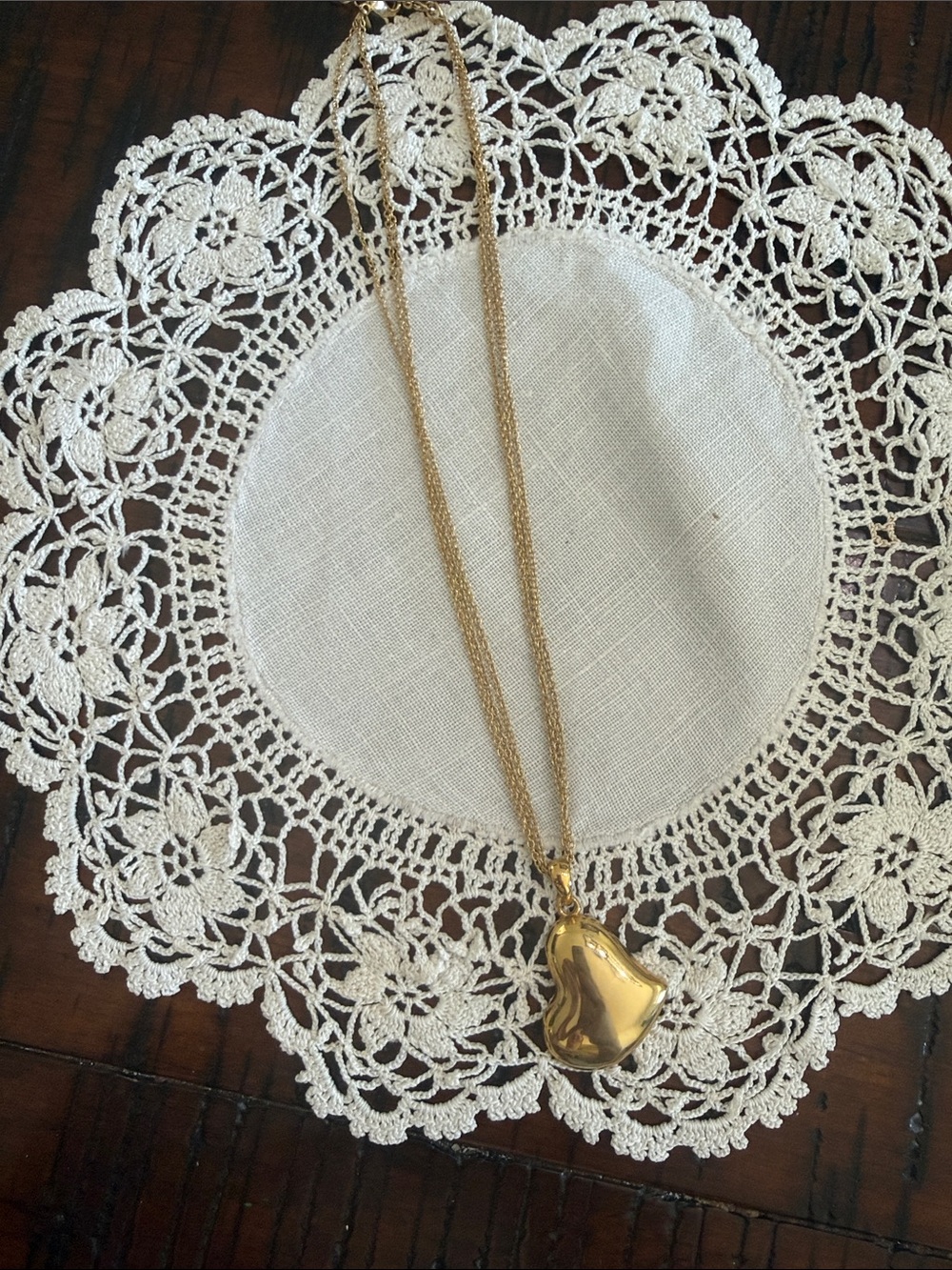 Vintage Avon Gold Tone Organic Heart Pendant Necklace